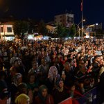 15 Temmuz Hürriyet Meydanına binlerce insan akın etti