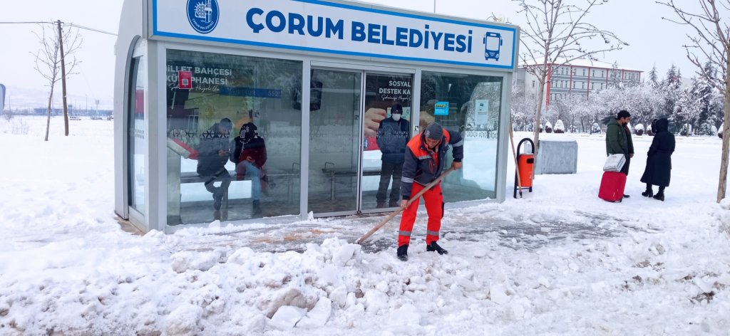Belediyemizin karla mücadele çalışmaları takdir topladı