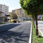 Belediyemizden Varinli Caddesine yeni asfalt