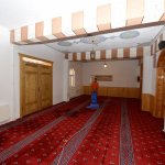 Camilerde Ramazan temizliği sürüyor