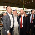 Belediye Mimarsinan’da binlerce kişiye iftar verdi