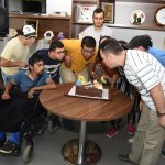 Engelli Eğitim Merkezi öğrencilerine doğum günü kutlaması