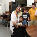 Engelli Eğitim Merkezi öğrencilerine doğum günü kutlaması