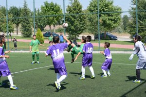 2. Cami çocukları spor oyunlarında mücadele devam ediyor